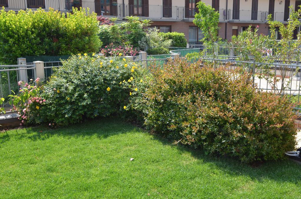 Appartamenti Corte Dei Cipressi Roe Bagian luar foto