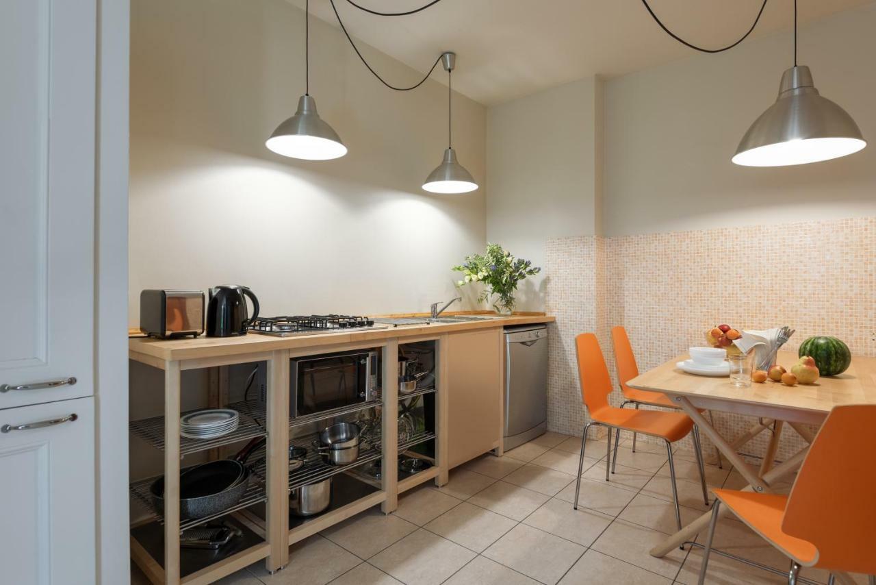 Appartamenti Corte Dei Cipressi Roe Bagian luar foto
